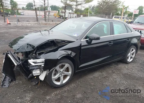 2019 Audi A3 45 Premium z USA, uszkodzony, nr VIN WAUBEGFF5KA079898